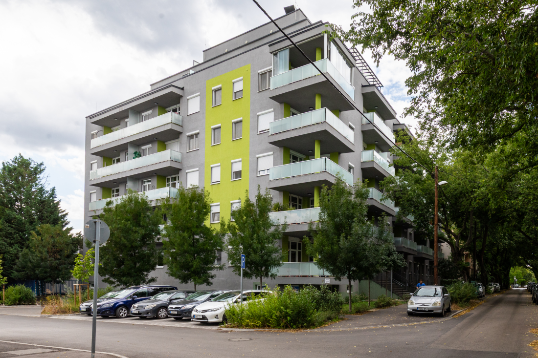 Nézd meg a társasházunkat képekben